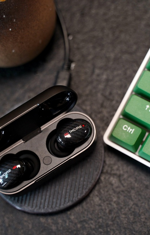 Wireless Bluetooth Headphones